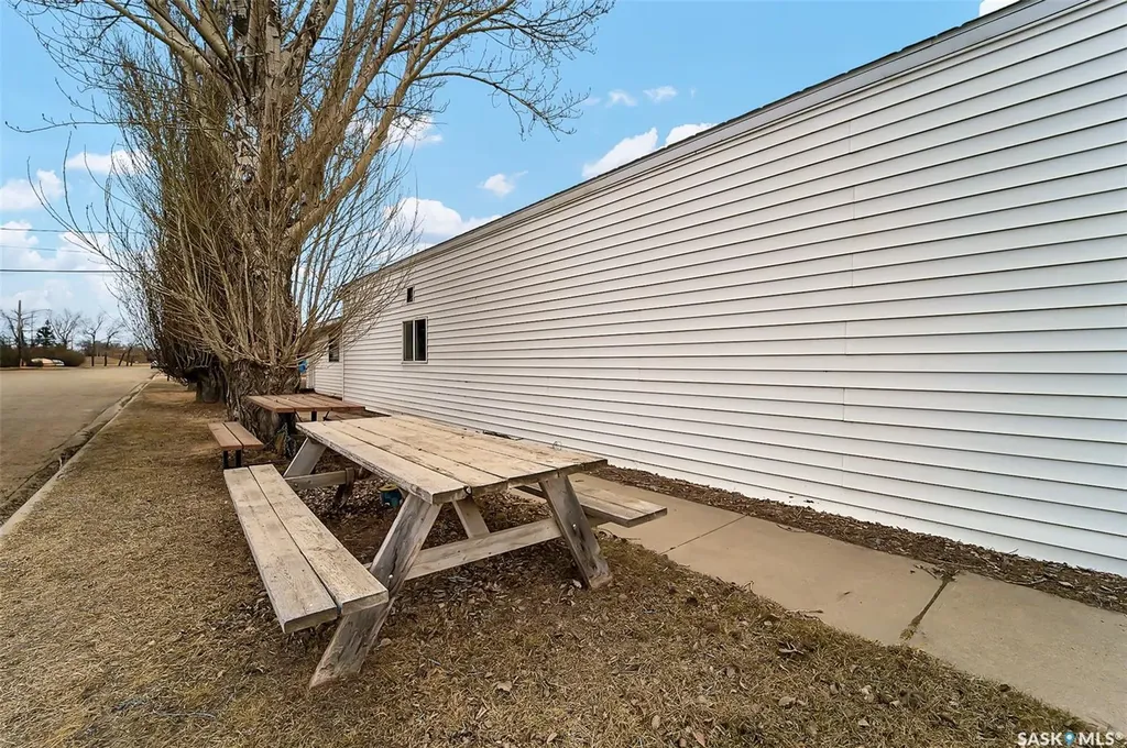 113 Railway Avenue W Watson SK S0K 4V0