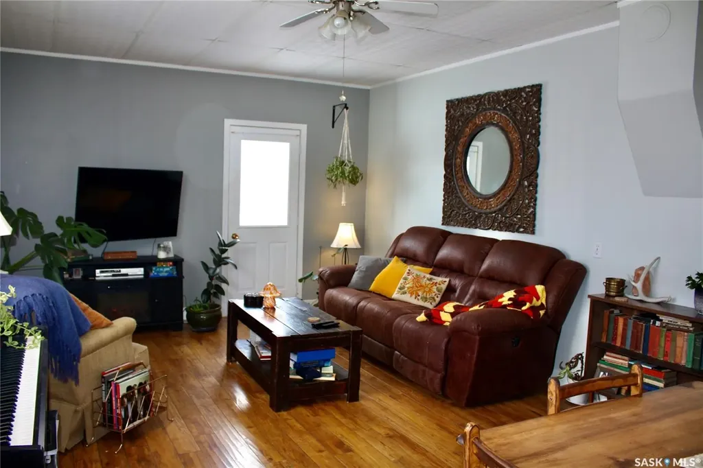 200 3rd Street Dundurn SK S0K 1K0