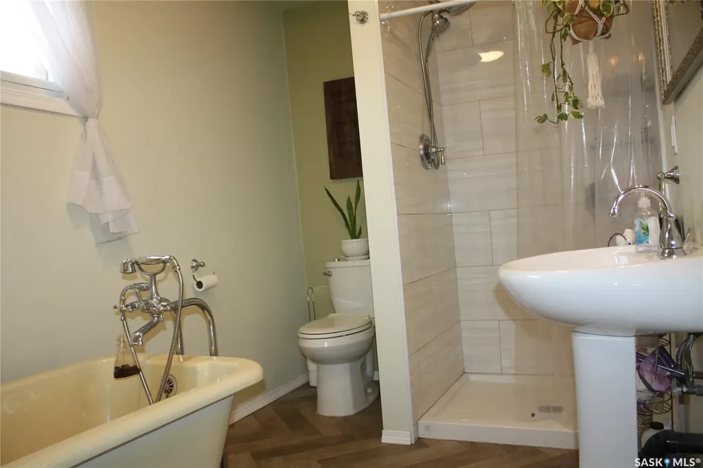 200 3rd Street Dundurn SK S0K 1K0