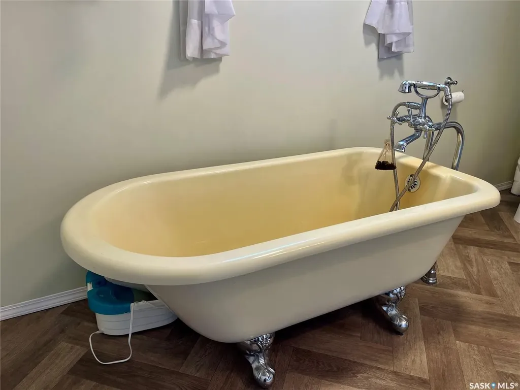 200 3rd Street Dundurn SK S0K 1K0