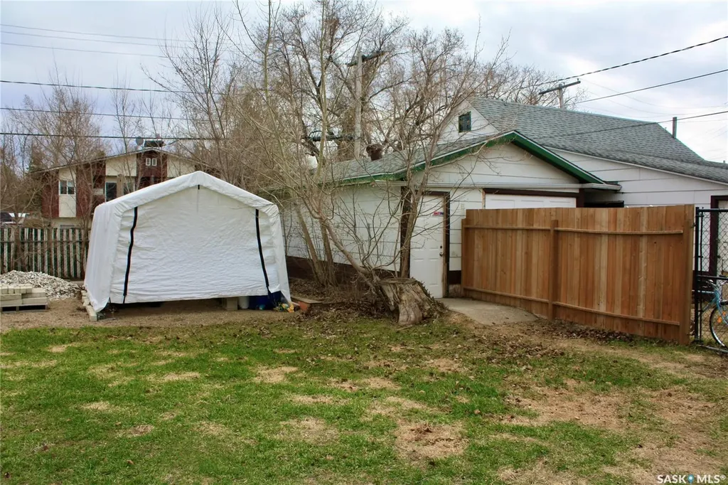 200 3rd Street Dundurn SK S0K 1K0