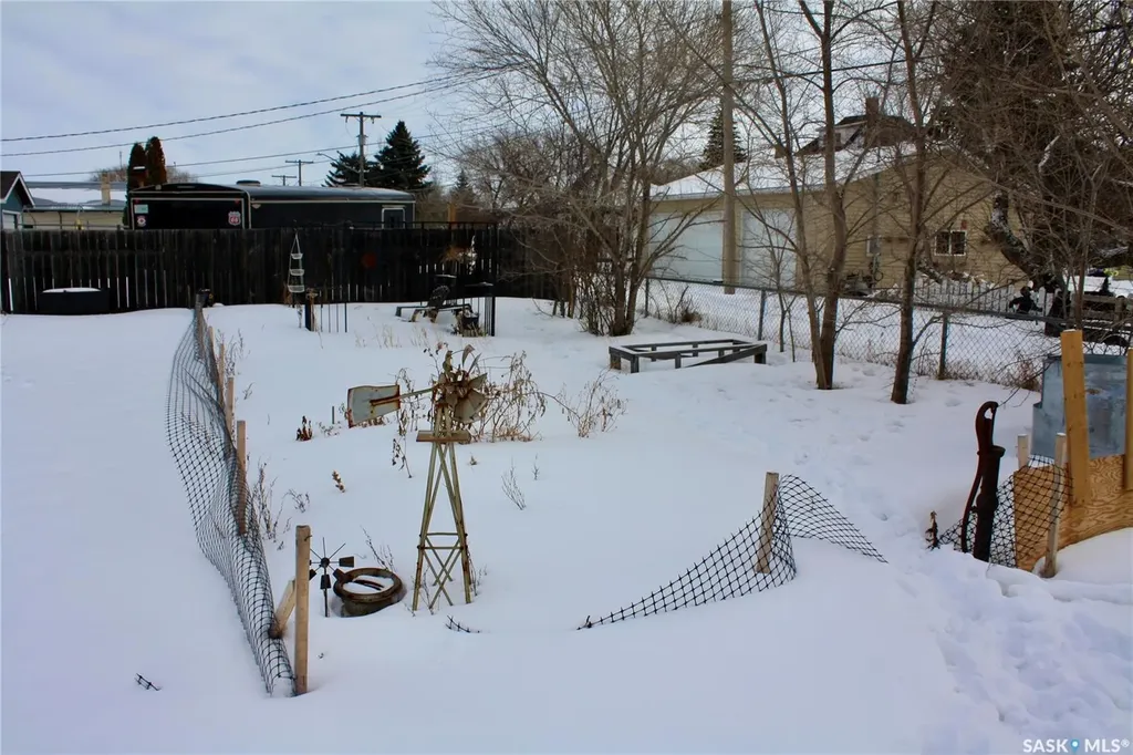 200 3rd Street Dundurn SK S0K 1K0