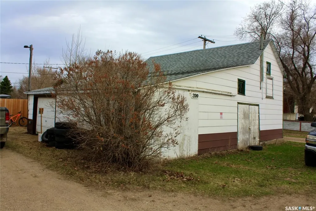 200 3rd Street Dundurn SK S0K 1K0