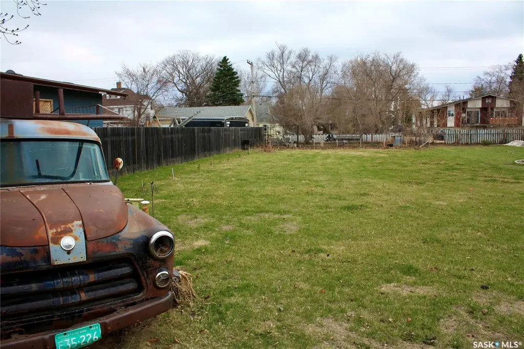 200 3rd Street Dundurn SK S0K 1K0