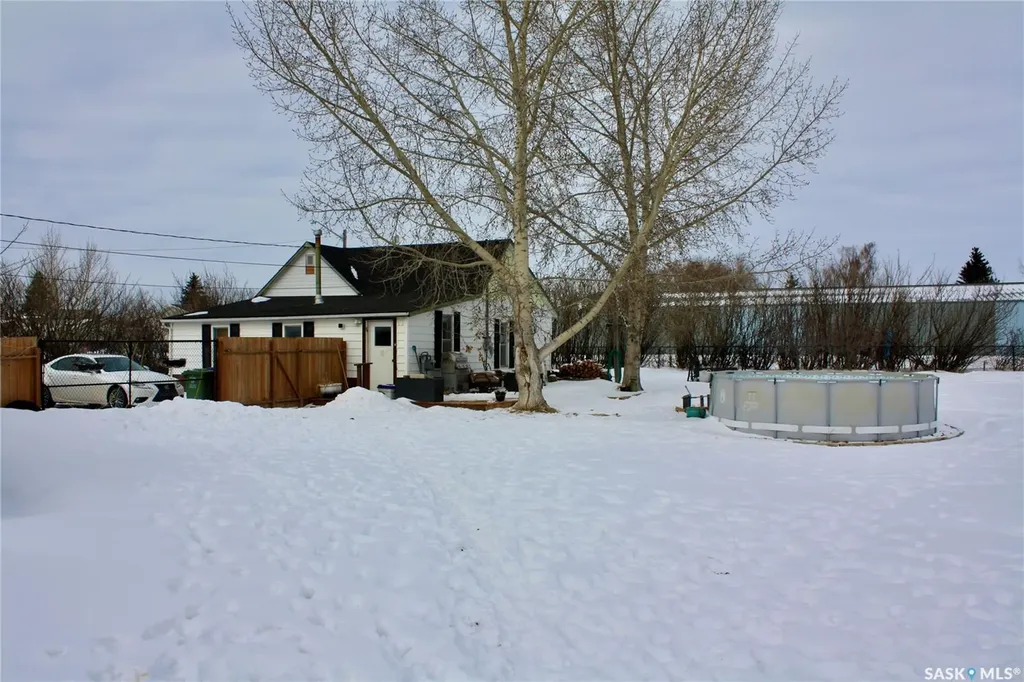 200 3rd Street Dundurn SK S0K 1K0