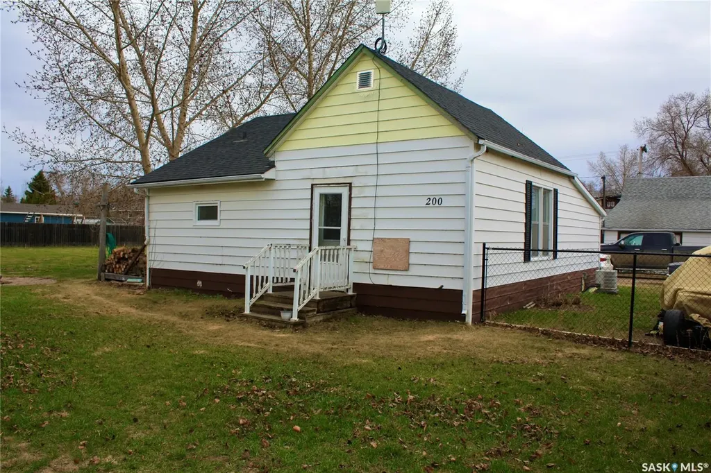 200 3rd Street Dundurn SK S0K 1K0