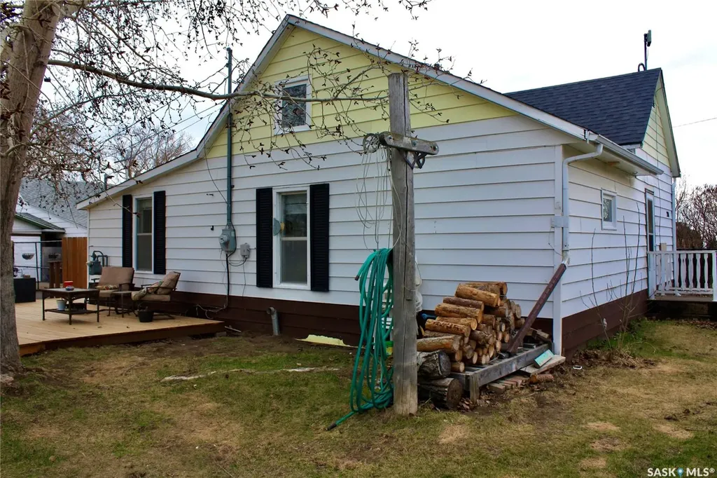200 3rd Street Dundurn SK S0K 1K0