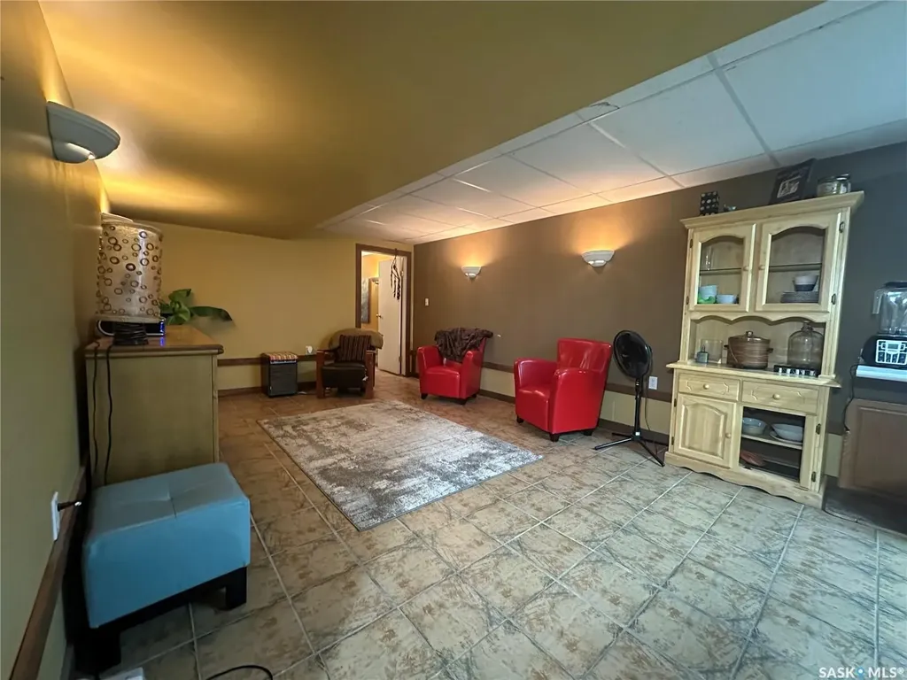 7 Broadway Street W Yorkton SK S3N 0L3