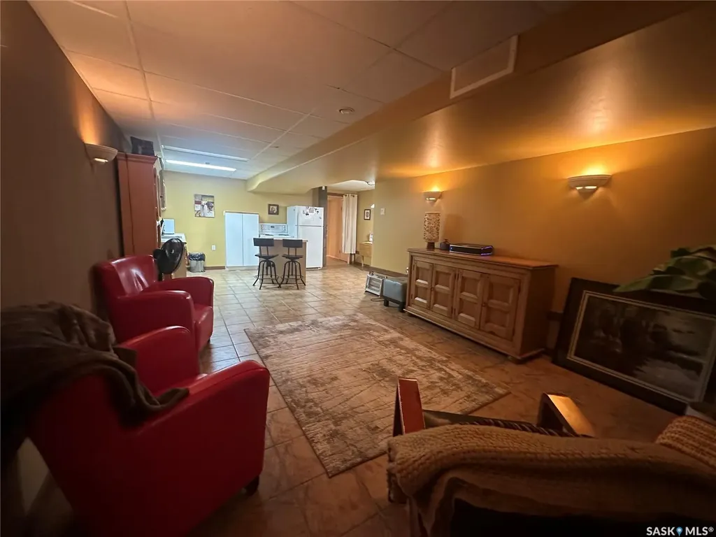 7 Broadway Street W Yorkton SK S3N 0L3