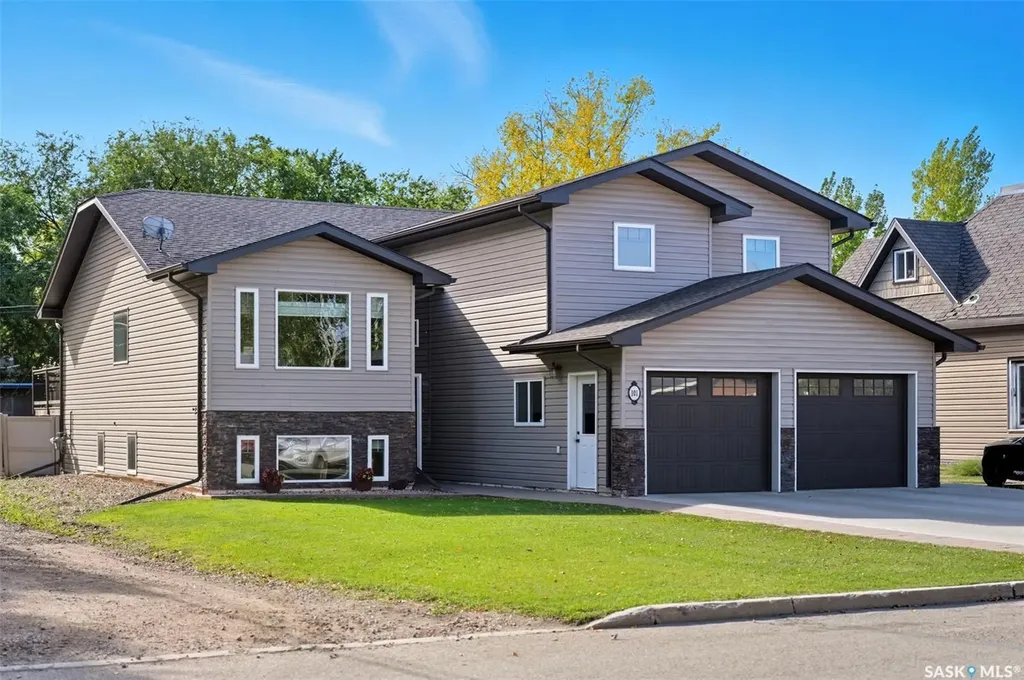 101 6th Avenue W Watrous SK S0K 4T0