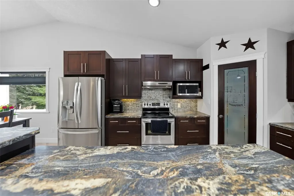 101 6th Avenue W Watrous SK S0K 4T0
