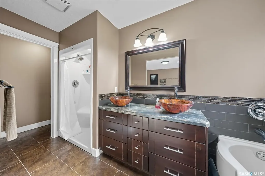 101 6th Avenue W Watrous SK S0K 4T0