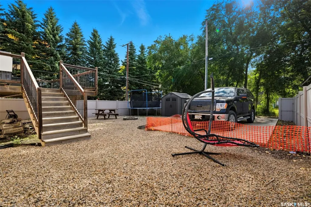 101 6th Avenue W Watrous SK S0K 4T0