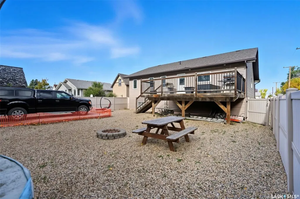 101 6th Avenue W Watrous SK S0K 4T0