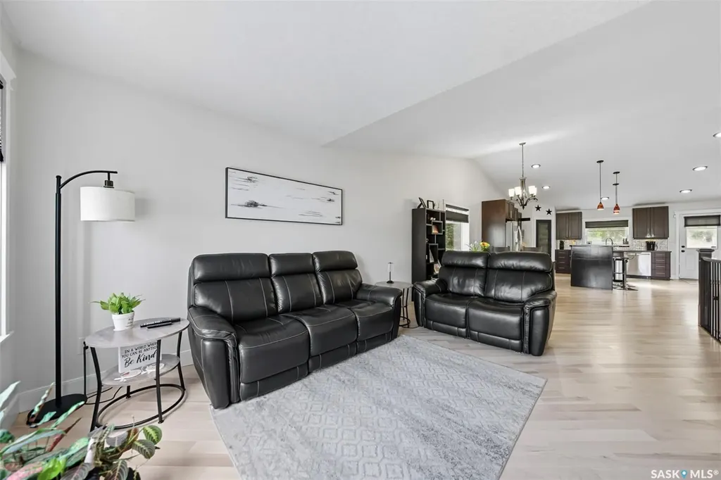101 6th Avenue W Watrous SK S0K 4T0