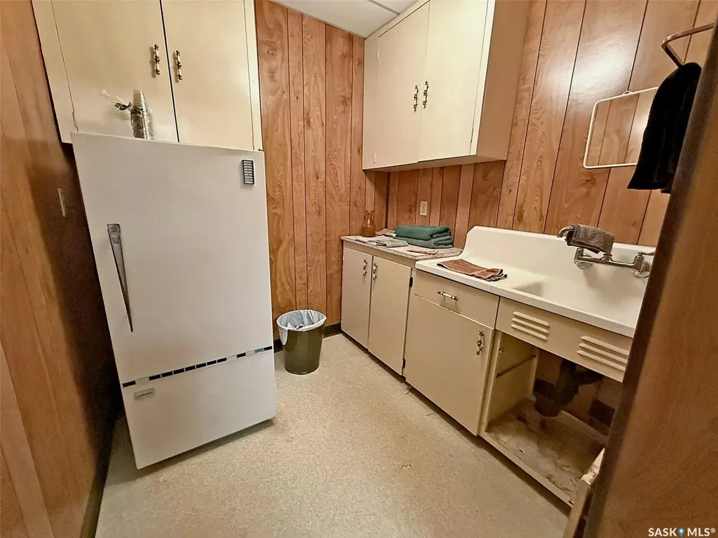 131 Cheadle Street W Swift Current SK S9H 0M6