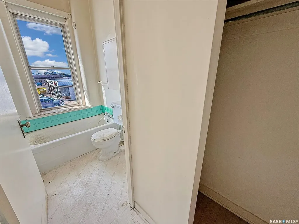 131 Cheadle Street W Swift Current SK S9H 0M6