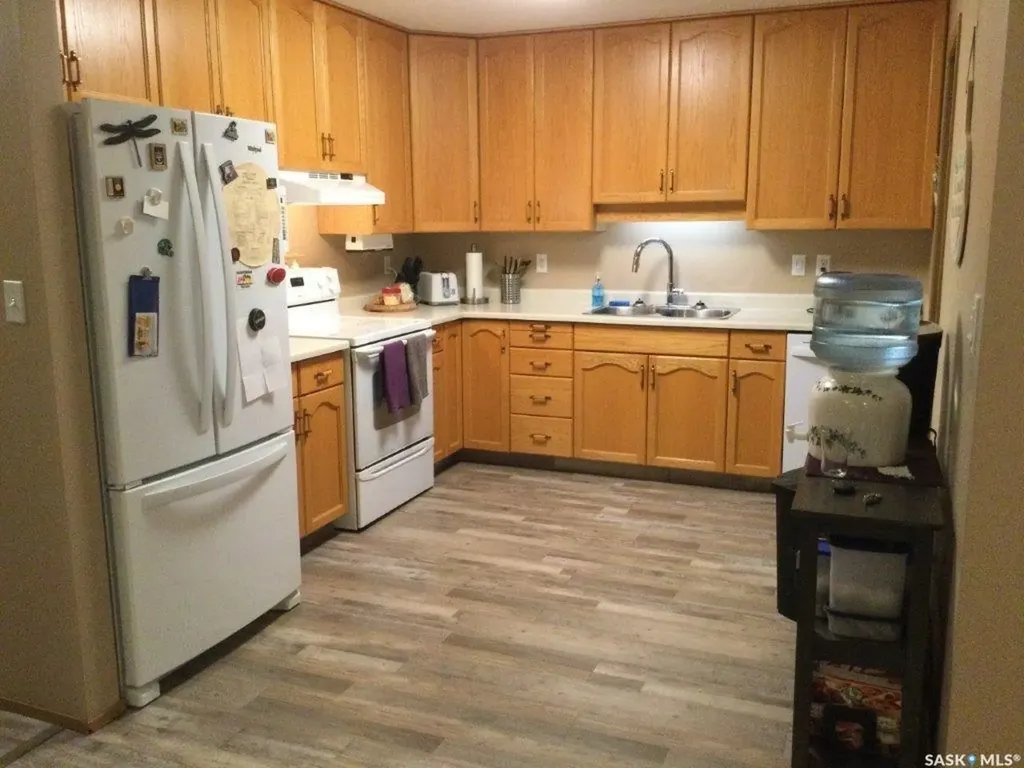 116 2nd Avenue W Kindersley SK S0L 1S0