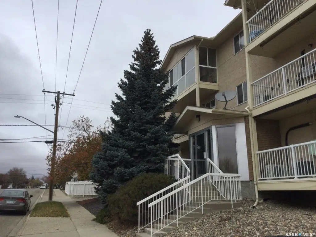 116 2nd Avenue W Kindersley SK S0L 1S0