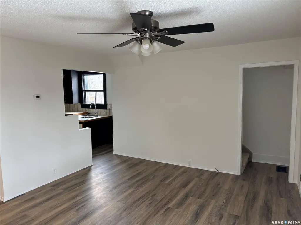 216 3rd Avenue W Kindersley SK S0L 1S0