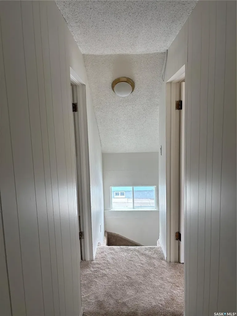 216 3rd Avenue W Kindersley SK S0L 1S0