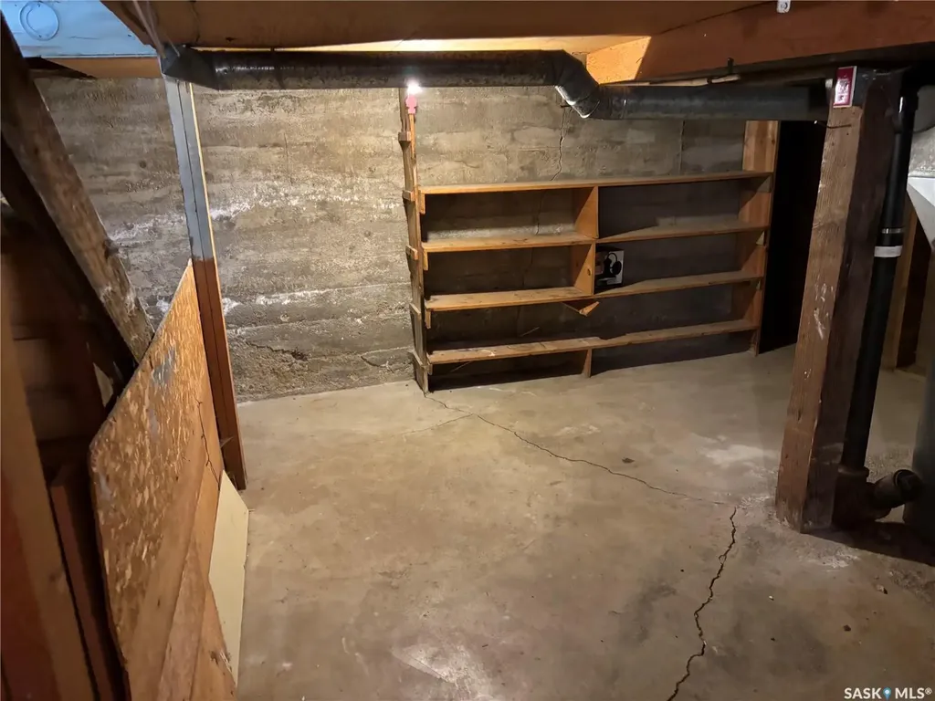 216 3rd Avenue W Kindersley SK S0L 1S0