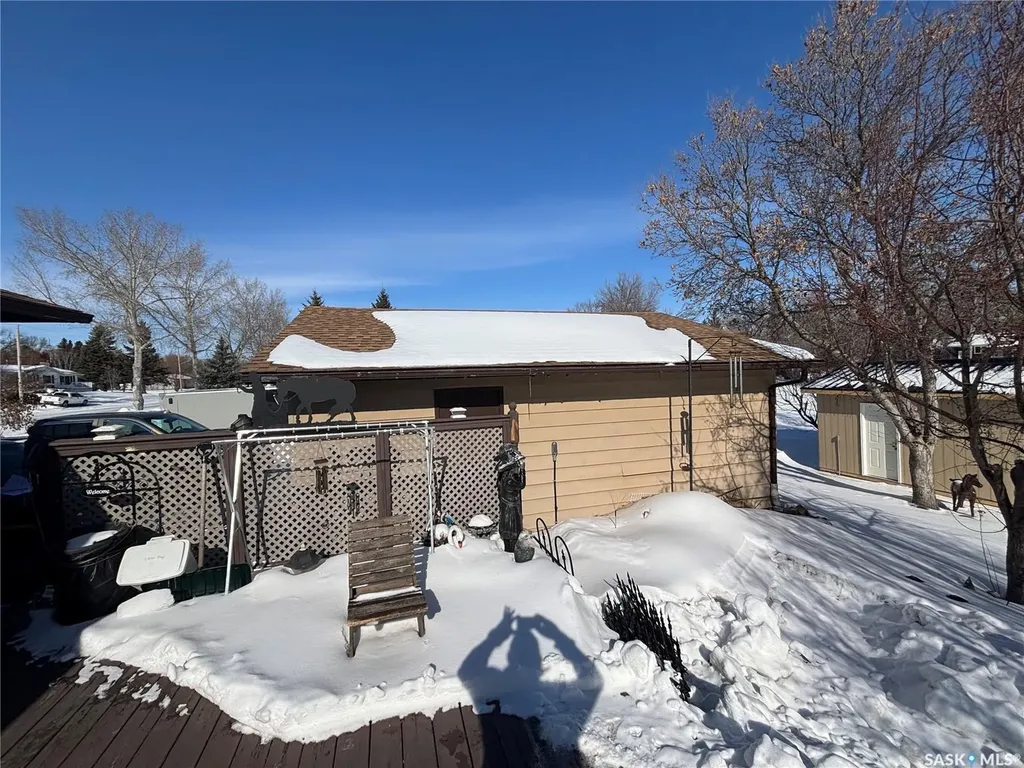 299 9th Avenue Broadview SK S0G 0K0