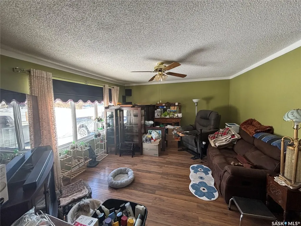 299 9th Avenue Broadview SK S0G 0K0