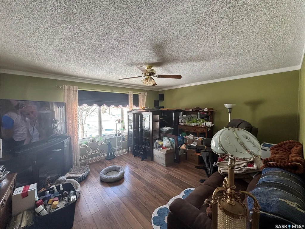 299 9th Avenue Broadview SK S0G 0K0