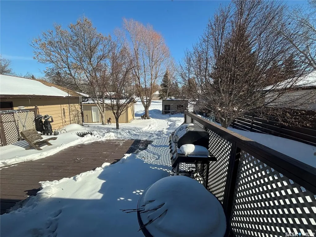 299 9th Avenue Broadview SK S0G 0K0