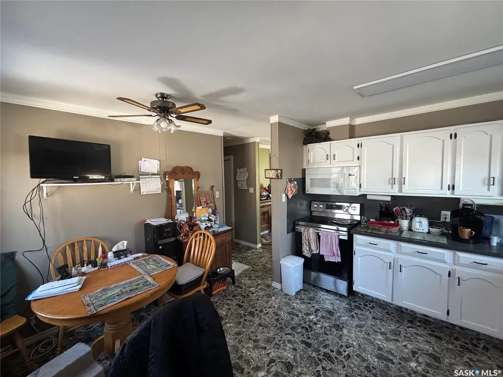 299 9th Avenue Broadview SK S0G 0K0