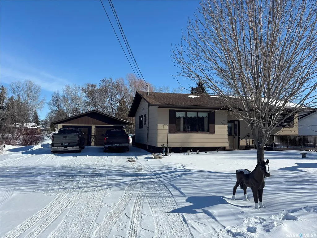 299 9th Avenue Broadview SK S0G 0K0