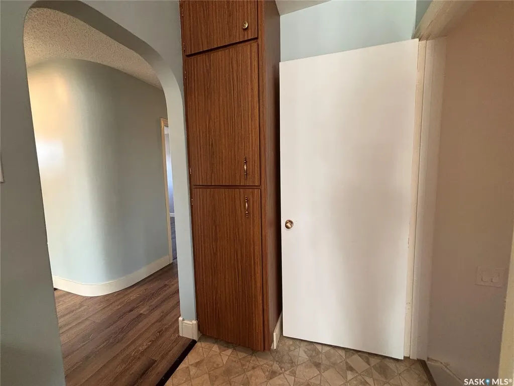 418 4th Avenue W Kindersley SK S0L 1S0