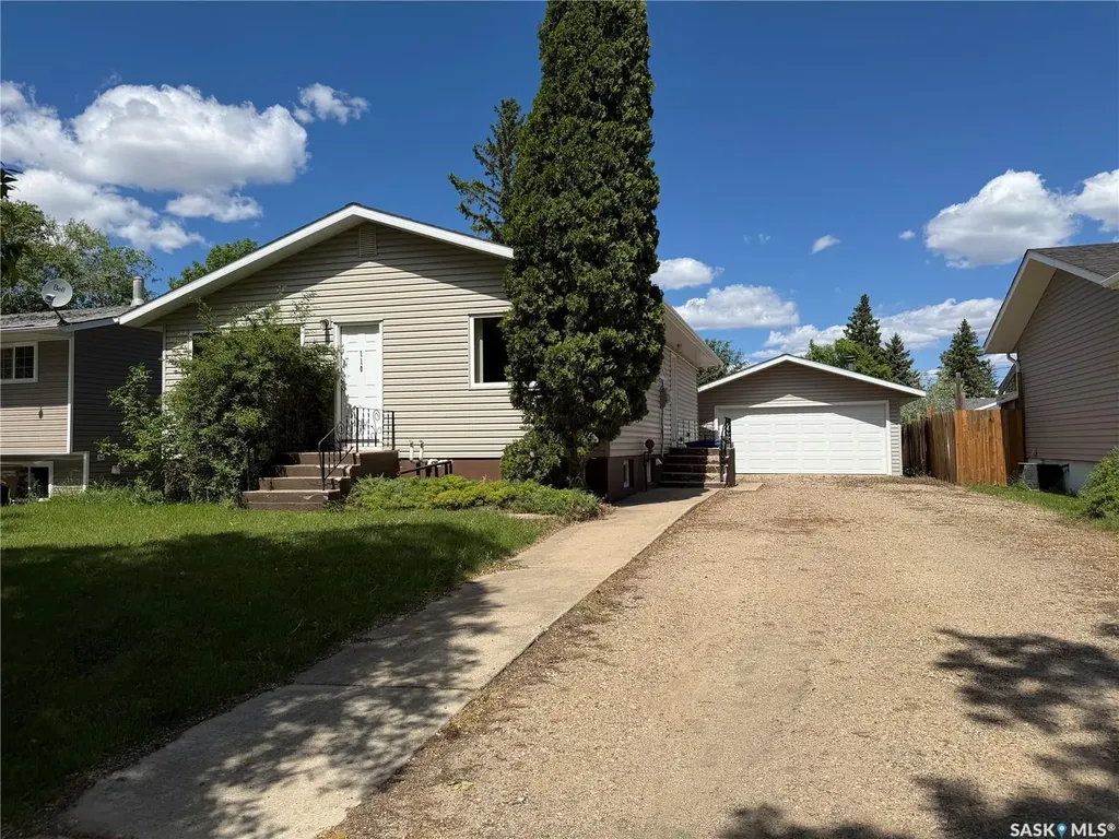 110 Hatton Avenue E Melfort SK S0E 1A0