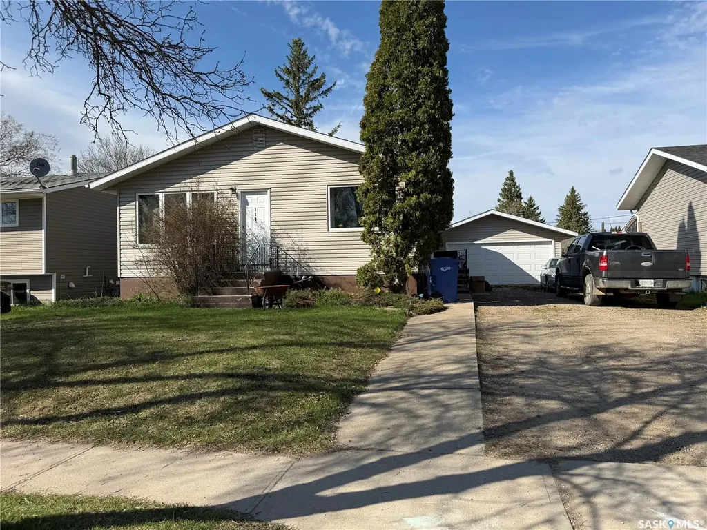 110 Hatton Avenue E Melfort SK S0E 1A0