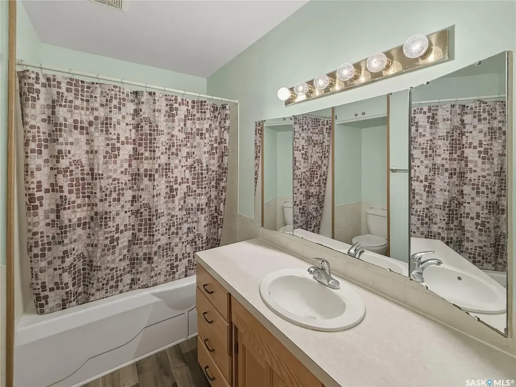13 Smith Street Stewart Valley SK S0N 2P0