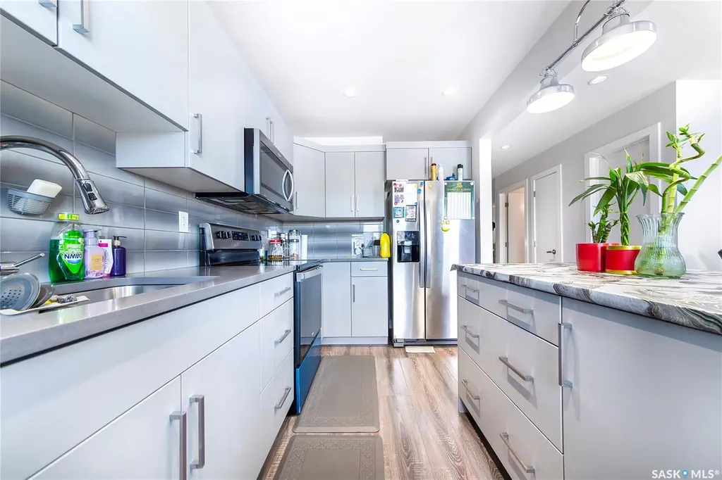 4166 Diefenbaker Drive Saskatoon SK S7I 6W8