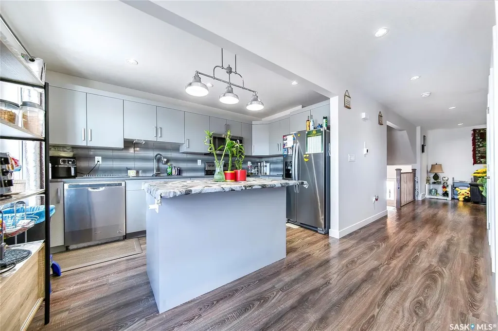 4166 Diefenbaker Drive Saskatoon SK S7I 6W8