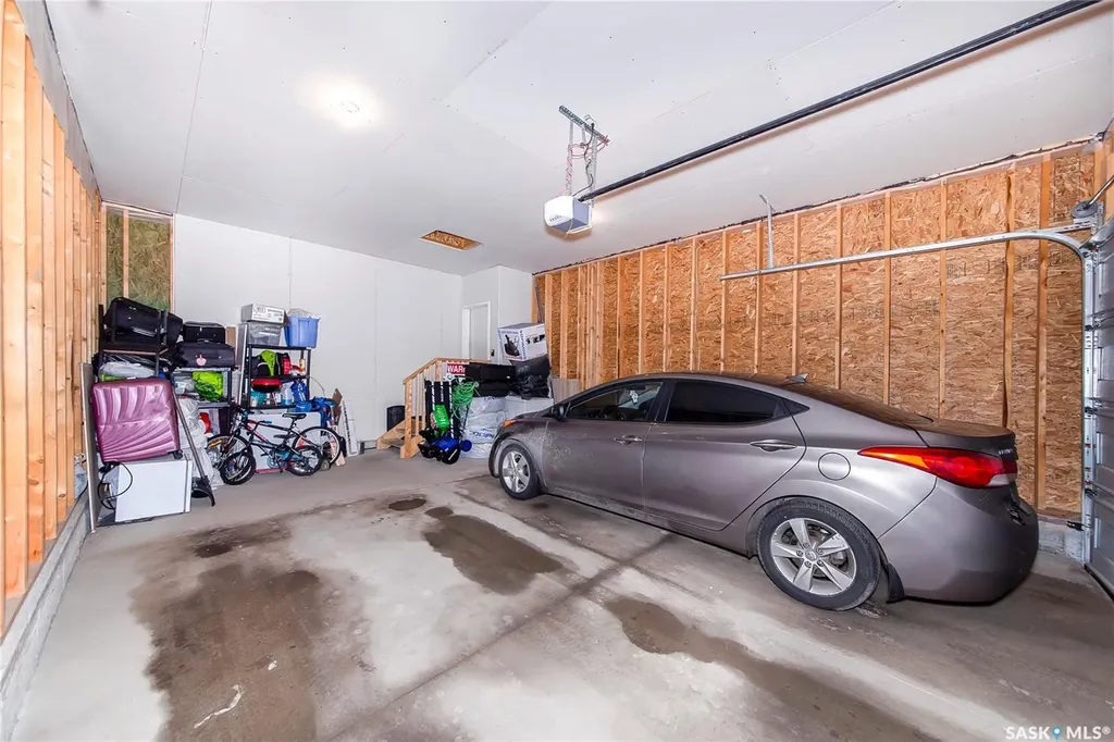 4166 Diefenbaker Drive Saskatoon SK S7I 6W8