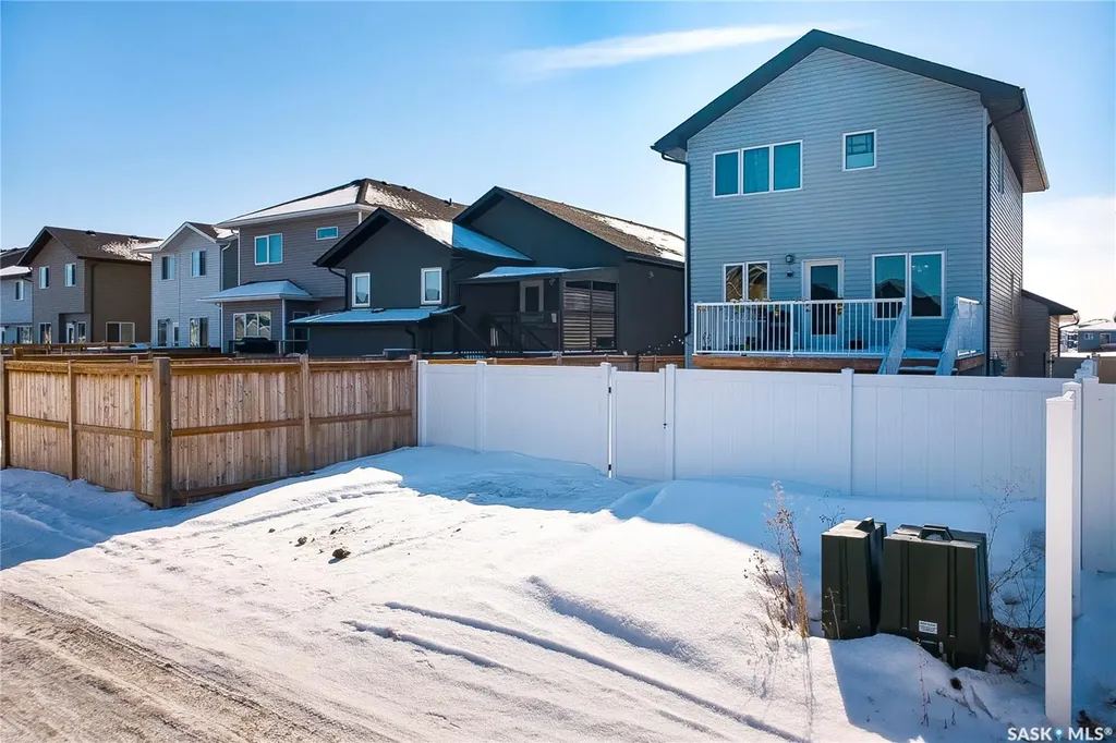 4166 Diefenbaker Drive Saskatoon SK S7I 6W8