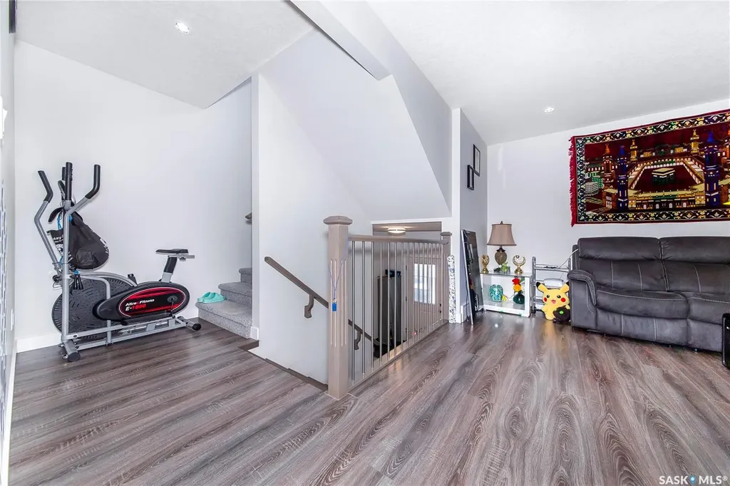 4166 Diefenbaker Drive Saskatoon SK S7I 6W8
