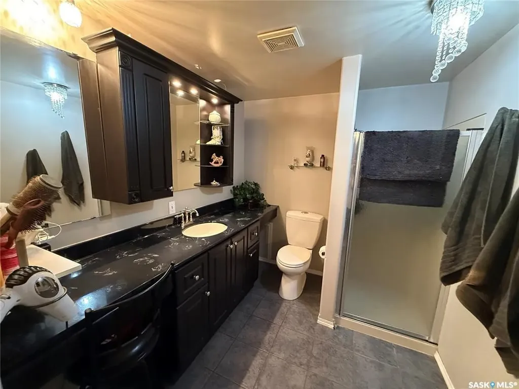 102 3rd Street E Carnduff SK S0C 0S0