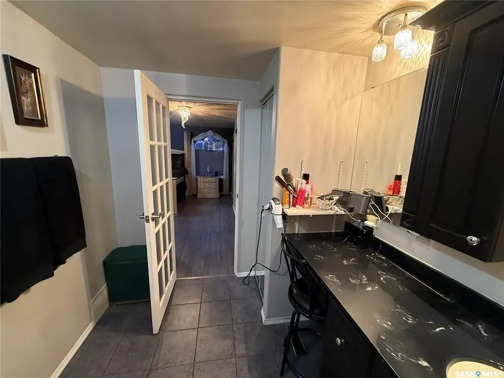 102 3rd Street E Carnduff SK S0C 0S0