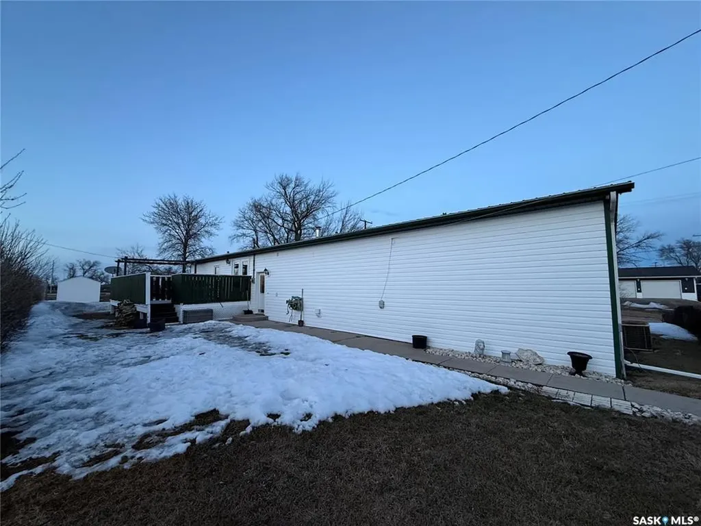 102 3rd Street E Carnduff SK S0C 0S0