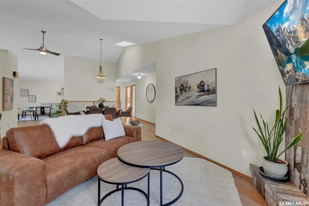 3328 Lakeshore Court Regina SK S4S 7H8