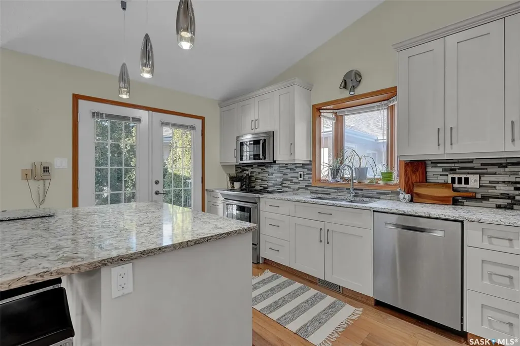 3328 Lakeshore Court Regina SK S4S 7H8