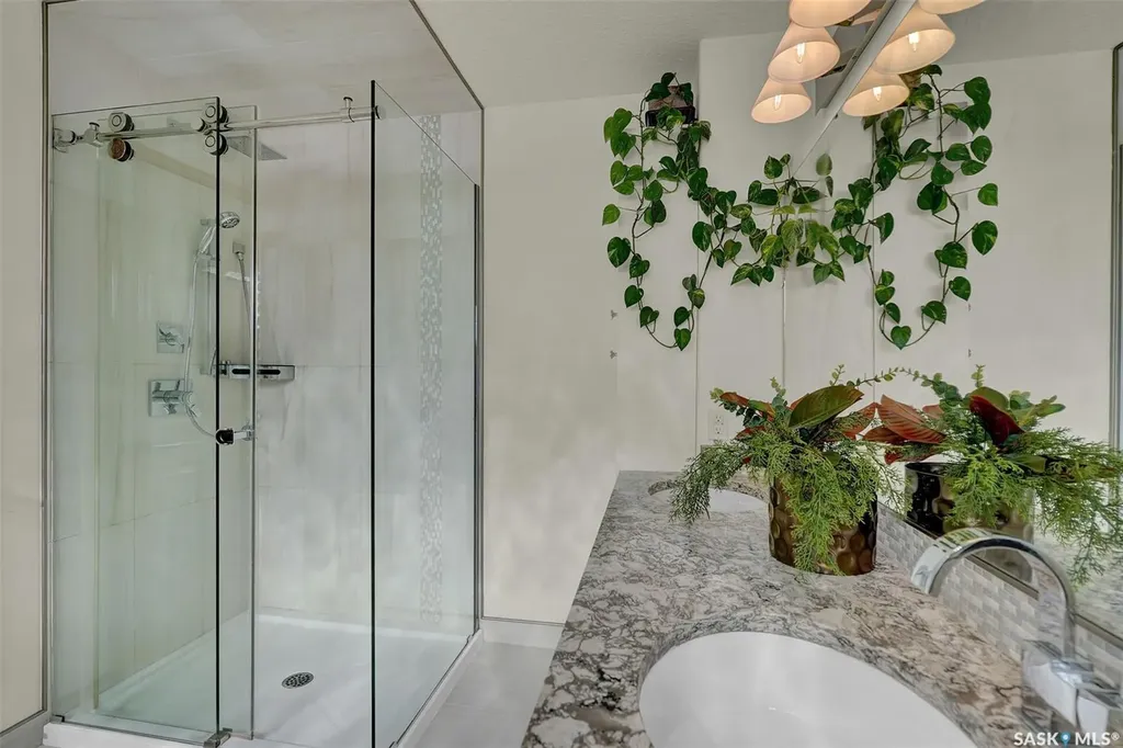 3328 Lakeshore Court Regina SK S4S 7H8