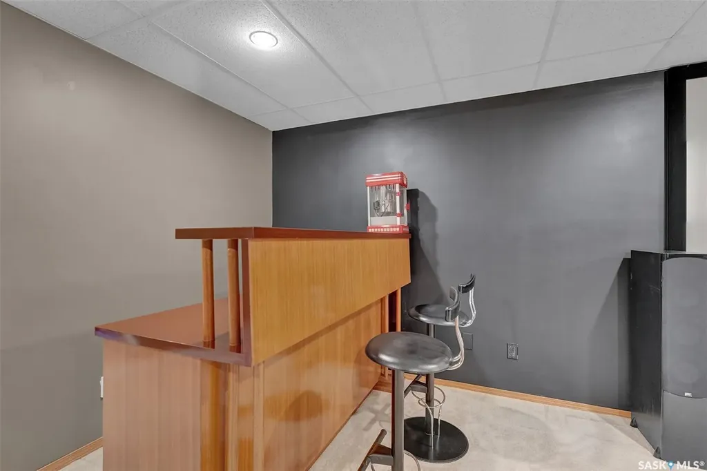 3328 Lakeshore Court Regina SK S4S 7H8