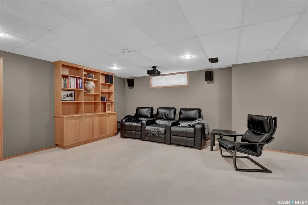 3328 Lakeshore Court Regina SK S4S 7H8