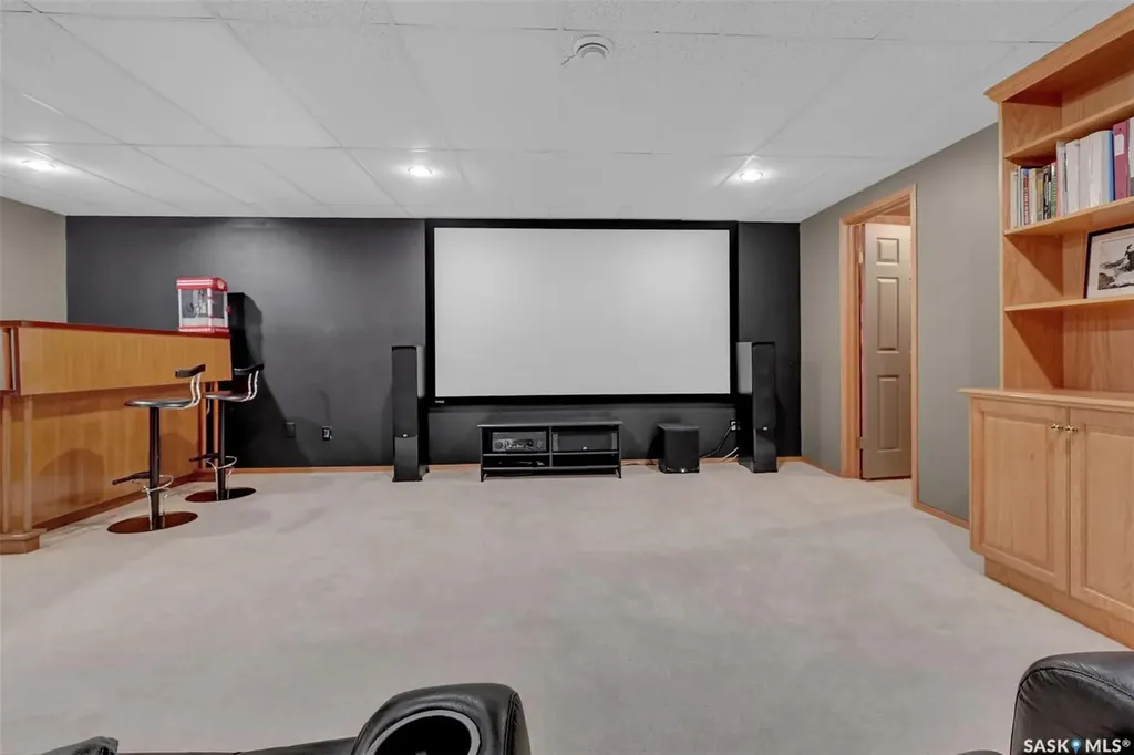 3328 Lakeshore Court Regina SK S4S 7H8